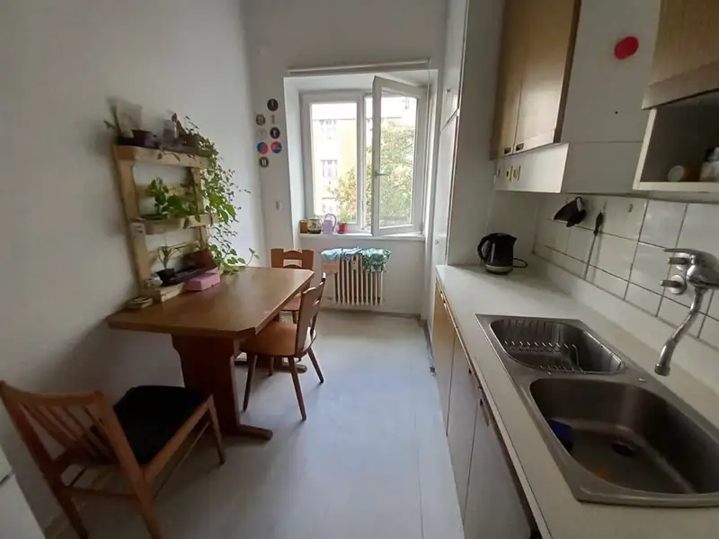 Prodej bytu 2+1 64 m², Praha – náhled fotky 2