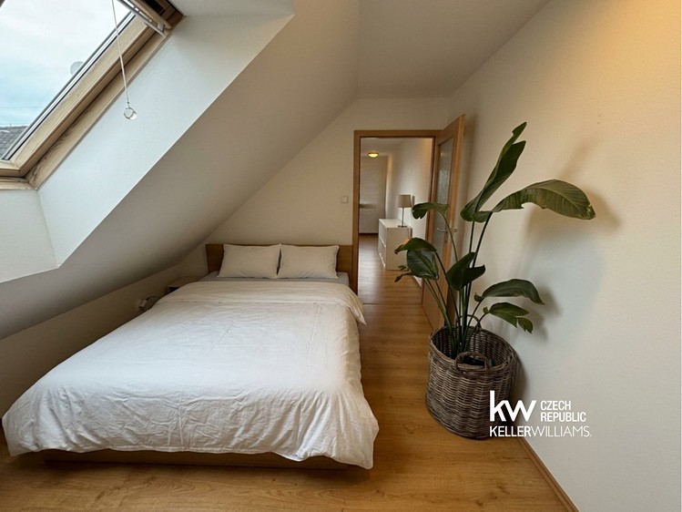 Pronájem bytu 3+kk, 106 m² (10 z 14)