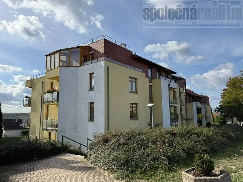 Pronájem bytu 3+kk 81 m², Praha – náhled fotky 1