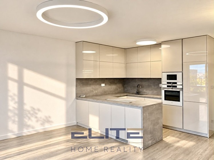 Pronájem bytu 3+kk, 106 m² (1 z 31)