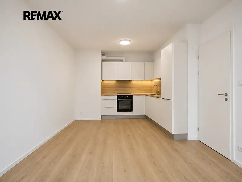 Prodej bytu 2+kk 50 m², Praha – náhled fotky 2