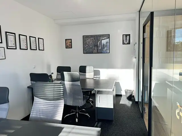 Pronájem obchodního prostoru 37 m², Rakovník – náhled fotky 1