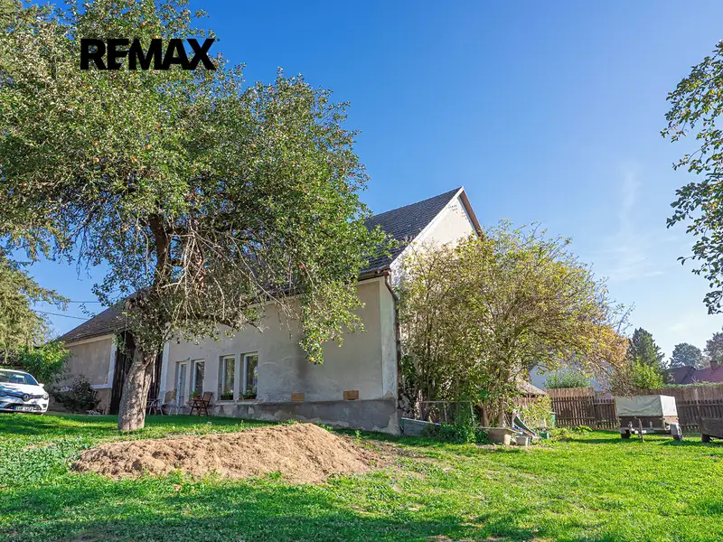 Prodej chalupy 290 m², pozemek 1000 m², Slověnice – náhled fotky 1
