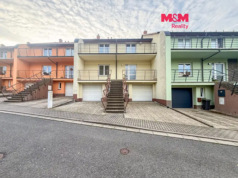 Pronájem rodinného domu 190 m², pozemek 400 m², Litomyšl – náhled fotky 1