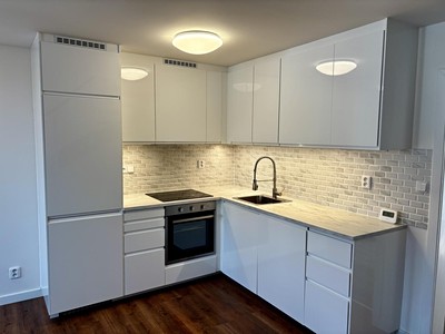 Pronájem bytu 3+kk, 76 m² (3 z 15)