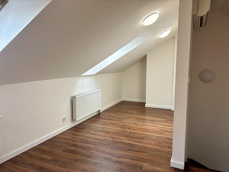 Pronájem bytu 3+kk, 76 m² (7 z 15)