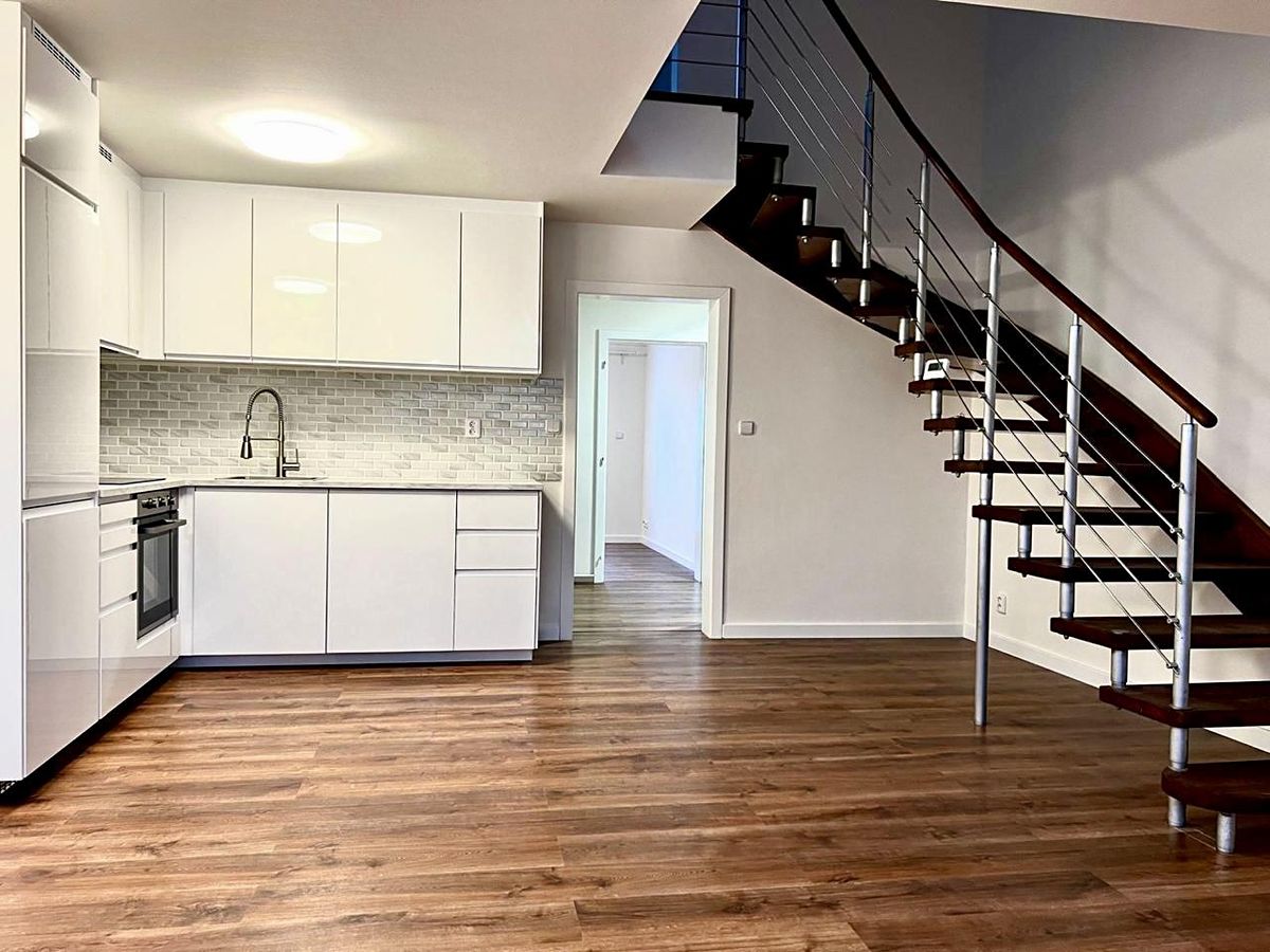Pronájem bytu 3+kk 76 m² – fotografie 2