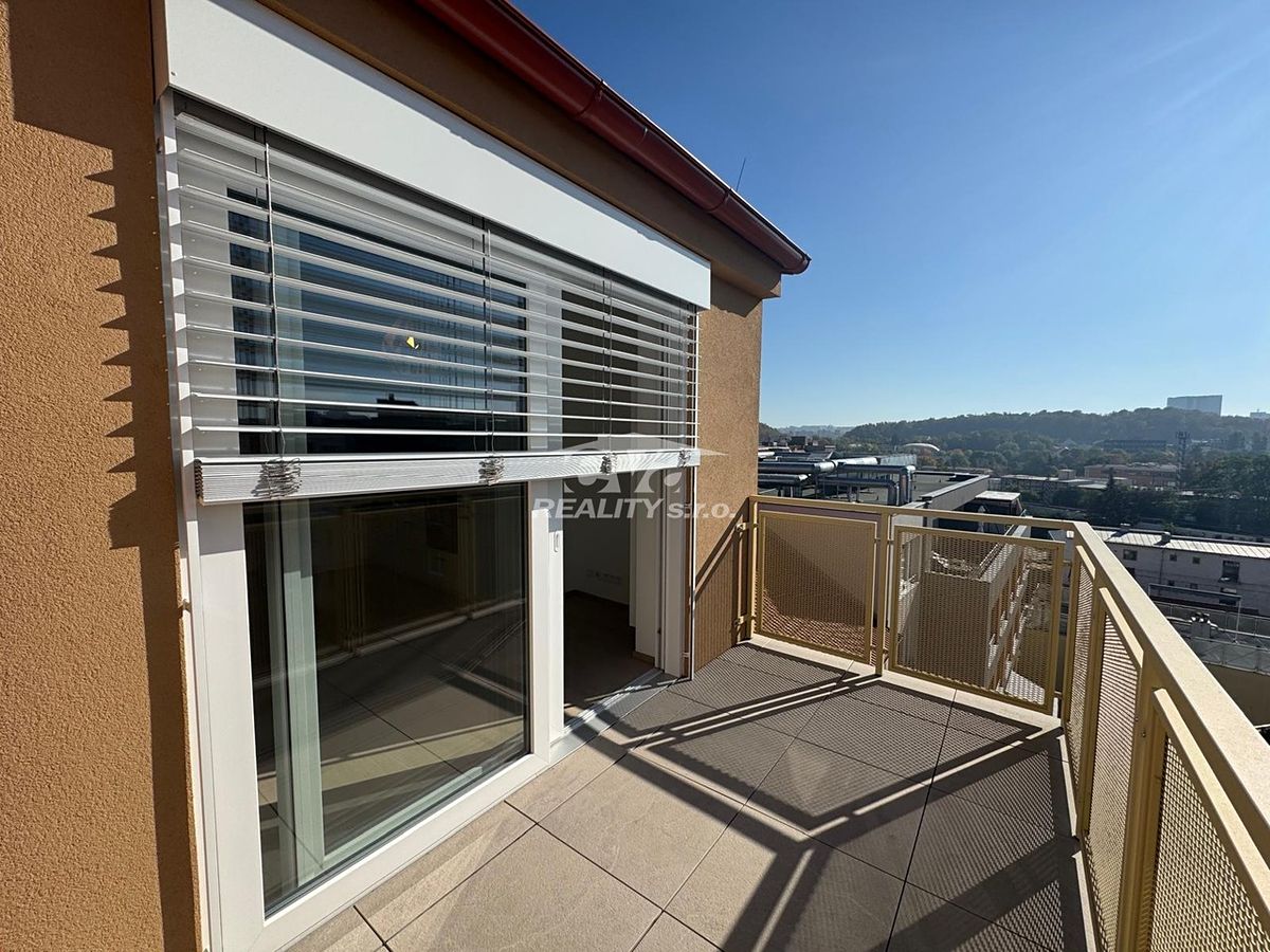 Pronájem bytu 2+kk 32 m², Praha – fotka 1 z 3