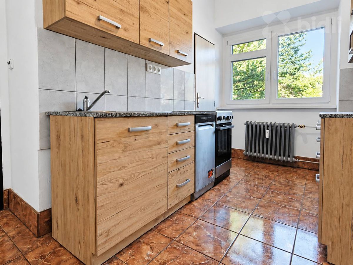Pronájem bytu 3+1 87 m², Hradec Králové – fotka 1 z 3