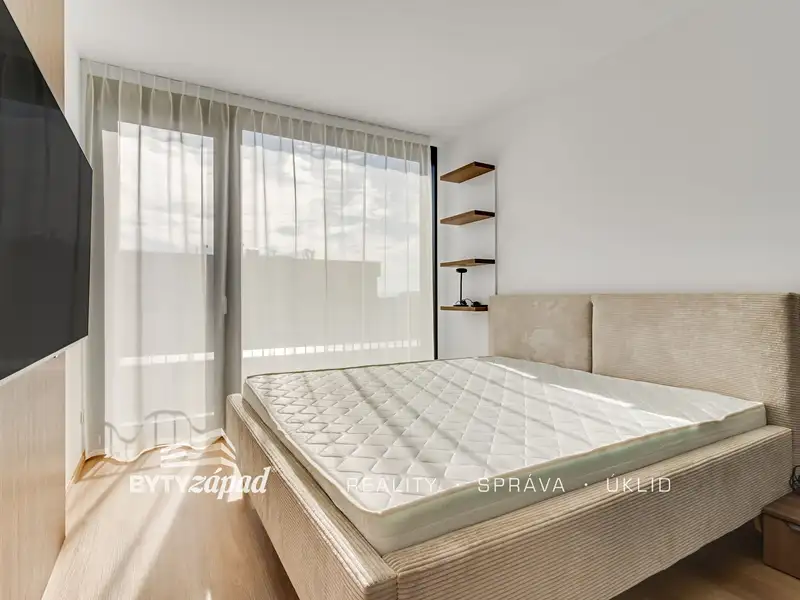 Pronájem bytu 2+kk 56 m², Plzeň – náhled fotky 2