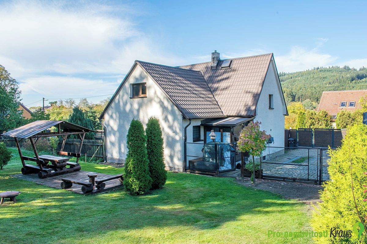 Prodej rodinného domu 100 m², pozemek 234 m², Dobřív – fotka 1 z 3