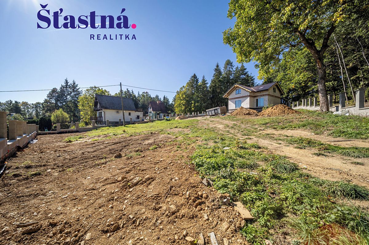 Prodej stavebního pozemku 739 m², Cetyně – fotka 1 z 3