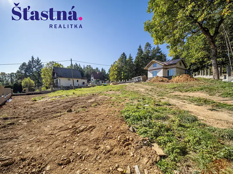 Prodej stavebního pozemku 739 m², Cetyně – náhled fotky 1