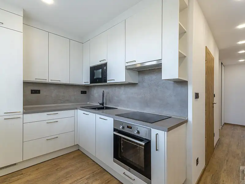 Prodej bytu 2+1 64 m², Jablonec nad Nisou – náhled fotky 1
