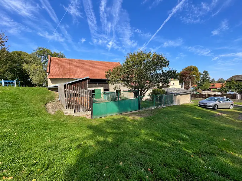 Prodej zemědělské usedlosti 276 m², pozemek 748 m², Libenice – náhled fotky 3