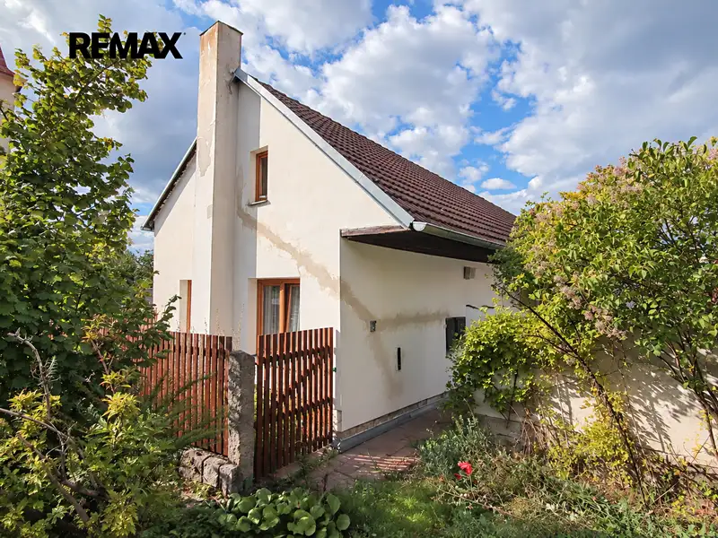Prodej rodinného domu 168 m², pozemek 440 m², Zahrádky – náhled fotky 1