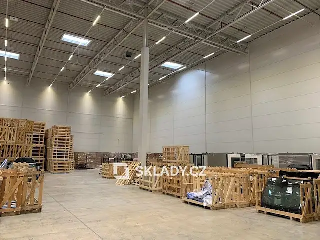 Pronájem skladového prostoru 4800 m², Zeleneč – náhled fotky 3