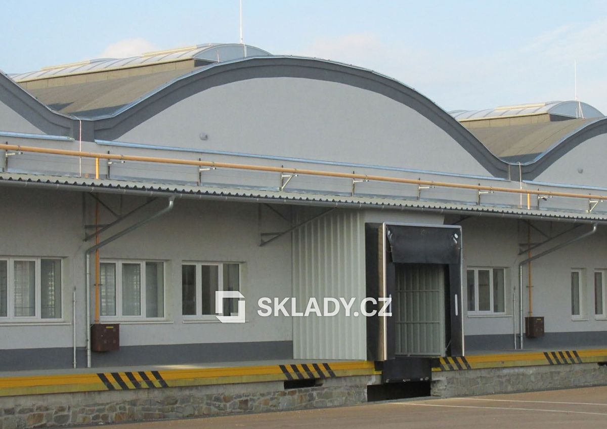 Pronájem skladového prostoru 1000 m², Rousínov – fotka 1 z 3