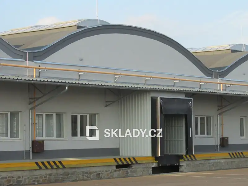Pronájem skladového prostoru 1000 m², Rousínov – náhled fotky 1