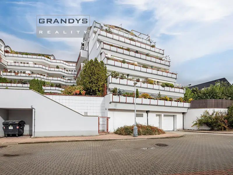 Prodej bytu 4+kk 102 m², Praha – náhled fotky 2