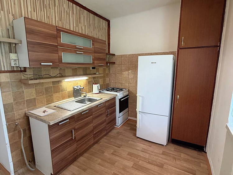 Wohnung 1+1 zur Miete, 37 m² (1 von 7)