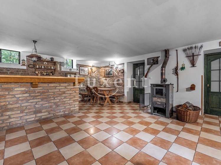 Комерційне приміщення на продаж, 1 200 м² (14 з 27)