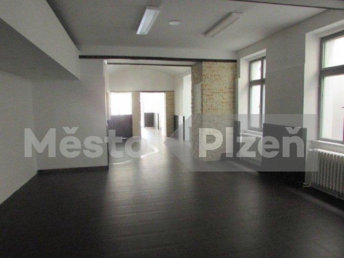 Комерційне приміщення в оренду, 143 м² (6 з 11)