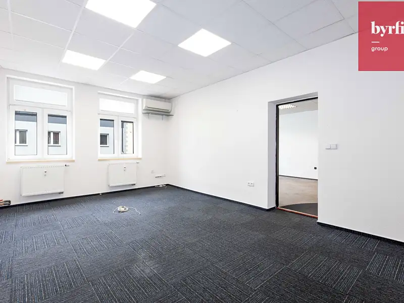 Pronájem kanceláře 138 m², Opava – náhled fotky 3