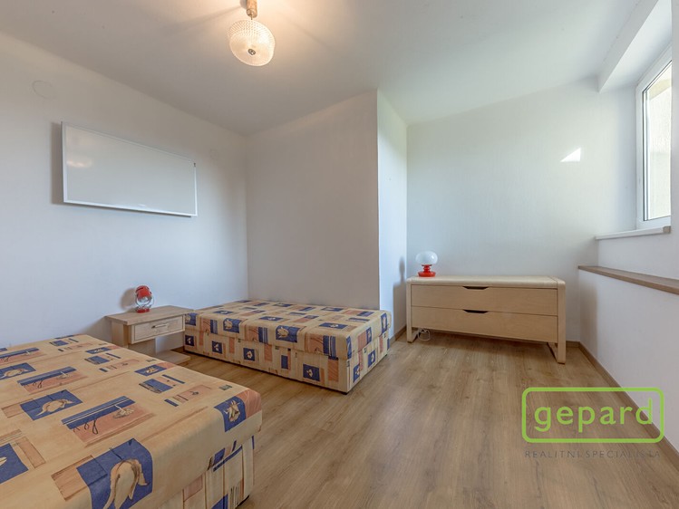 Prodej domu, 204 m² (7 z 31)