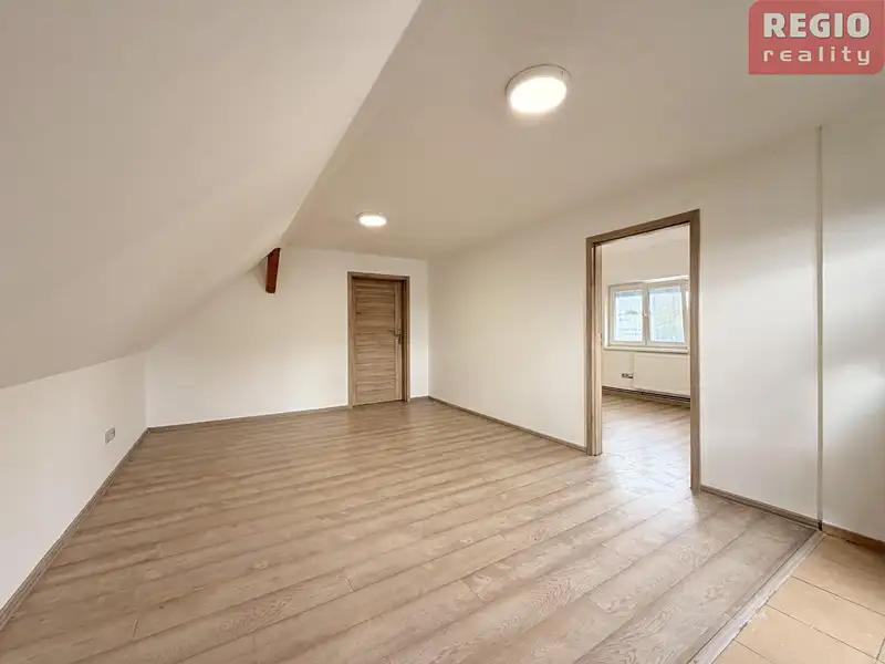 Pronájem obchodního prostoru 80 m², Frýdek-Místek – náhled fotky 1