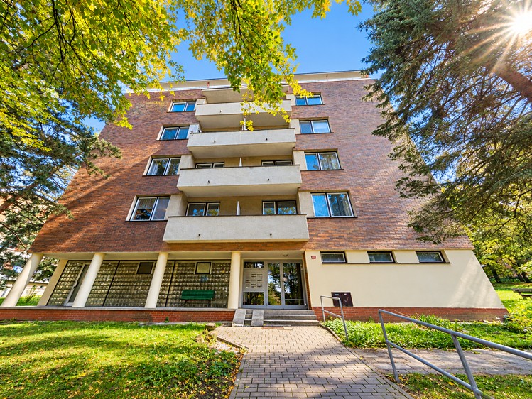Wohnung 3+1 zum Kauf, 90 m² (1 von 24)