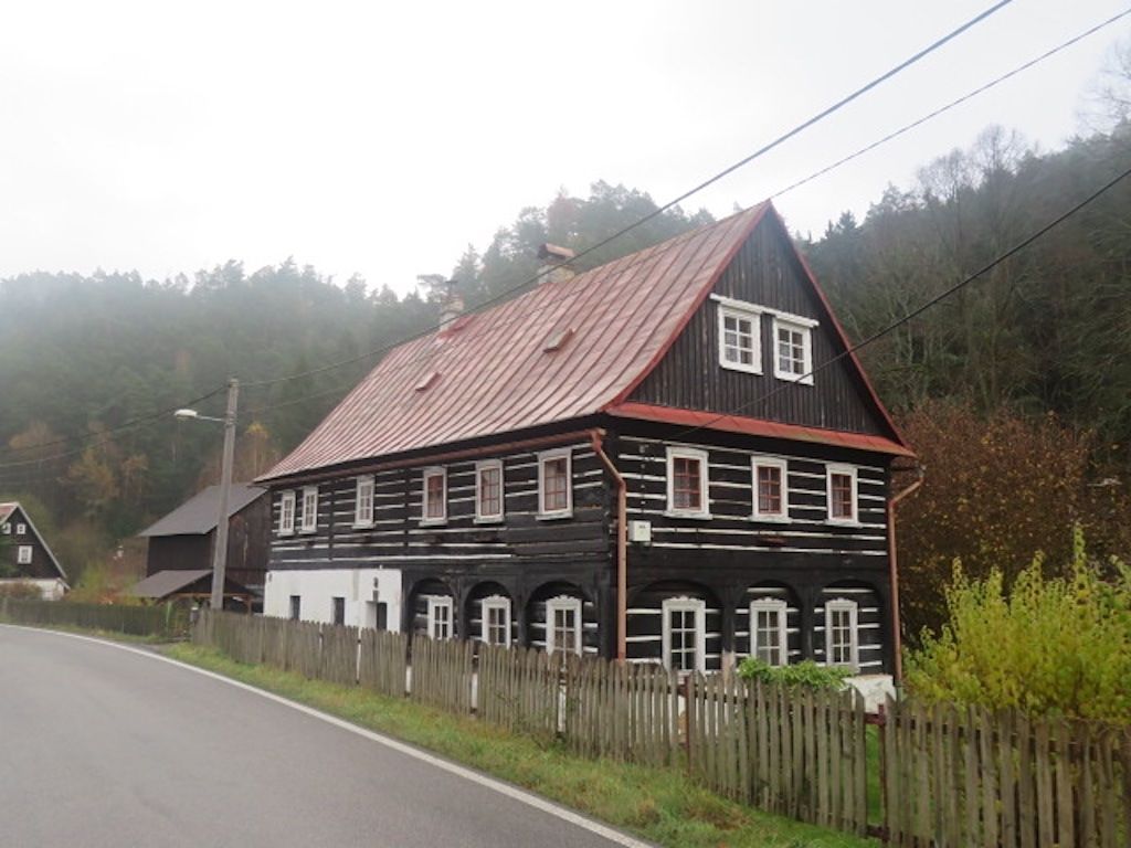 Dražba rodinného domu 143 m², pozemek 1379 m², Srbská Kamenice – fotka 1 z 3