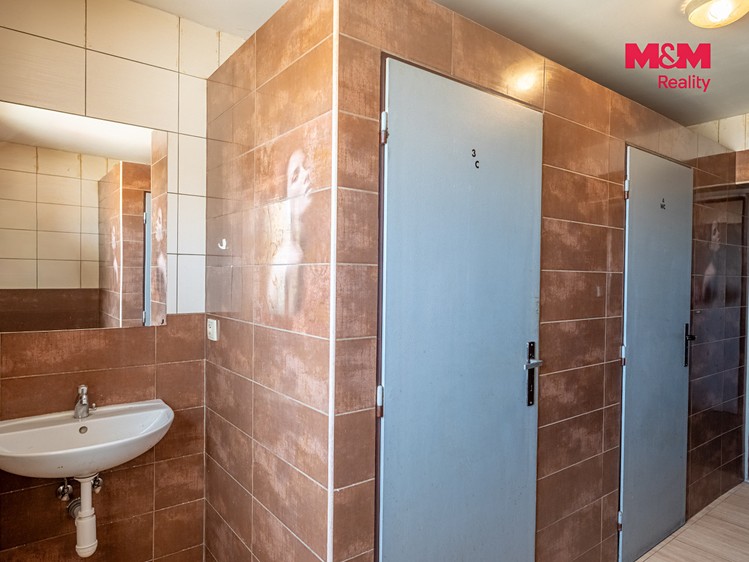 Комерційне приміщення на продаж, 1 121 м² (12 з 30)