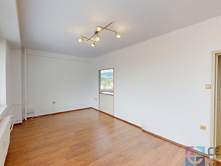 Pronájem bytu 3+1, 79 m² (2 z 15)