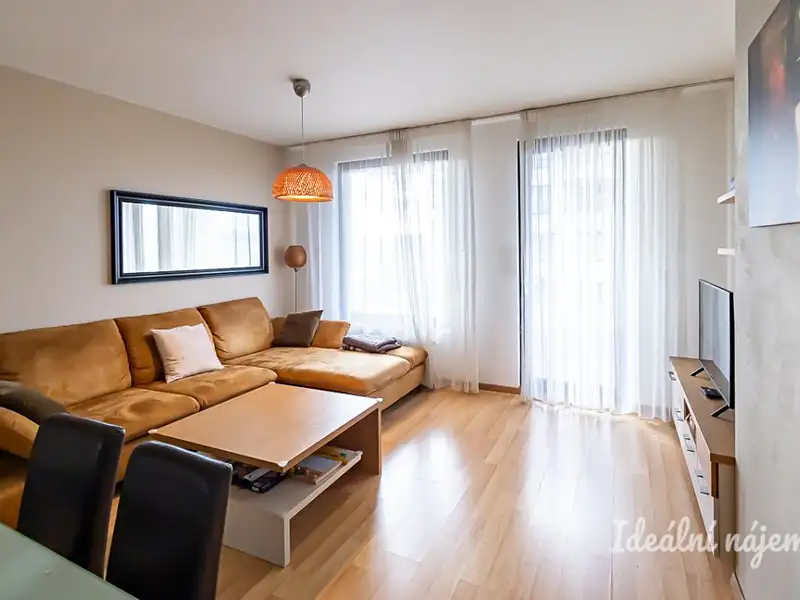 Pronájem bytu 2+kk 59 m², Praha – náhled fotky 3