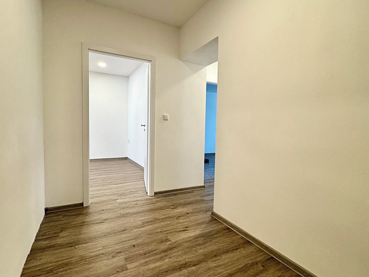 Pronájem bytu 3+kk, 70 m² (10 z 11)