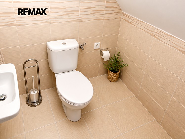 Pronájem bytu 3+kk, 74 m² (9 z 18)