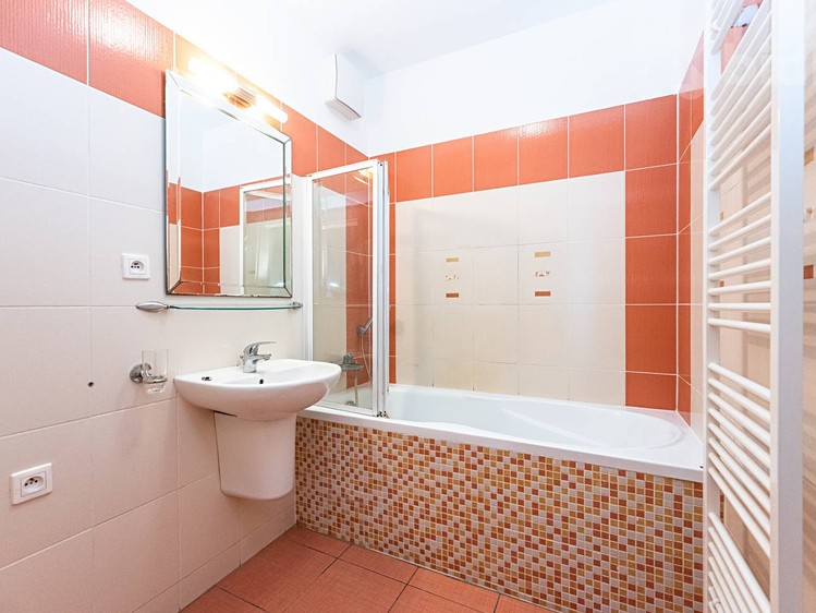 Pronájem bytu 2+kk, 61 m² (10 z 16)