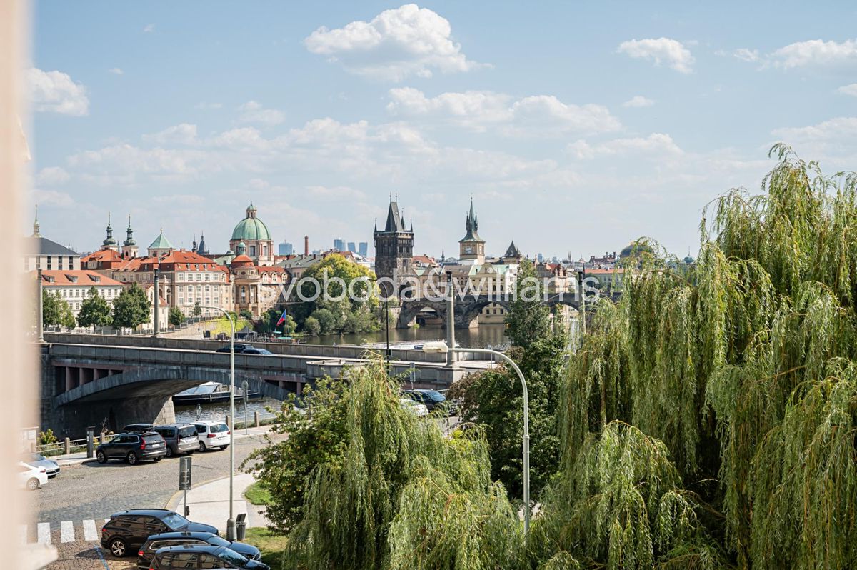 Prodej bytu 3+1 93 m², Praha – fotka 1 z 3