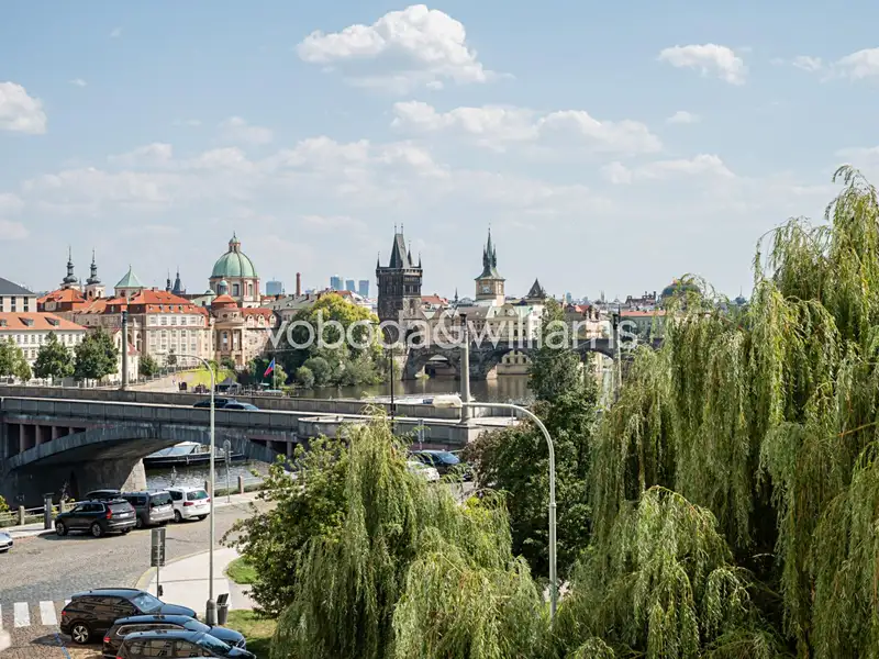 Prodej bytu 3+1 93 m², Praha – náhled fotky 1