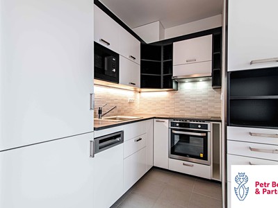 Pronájem bytu 2+kk, 50 m² (2 z 19)