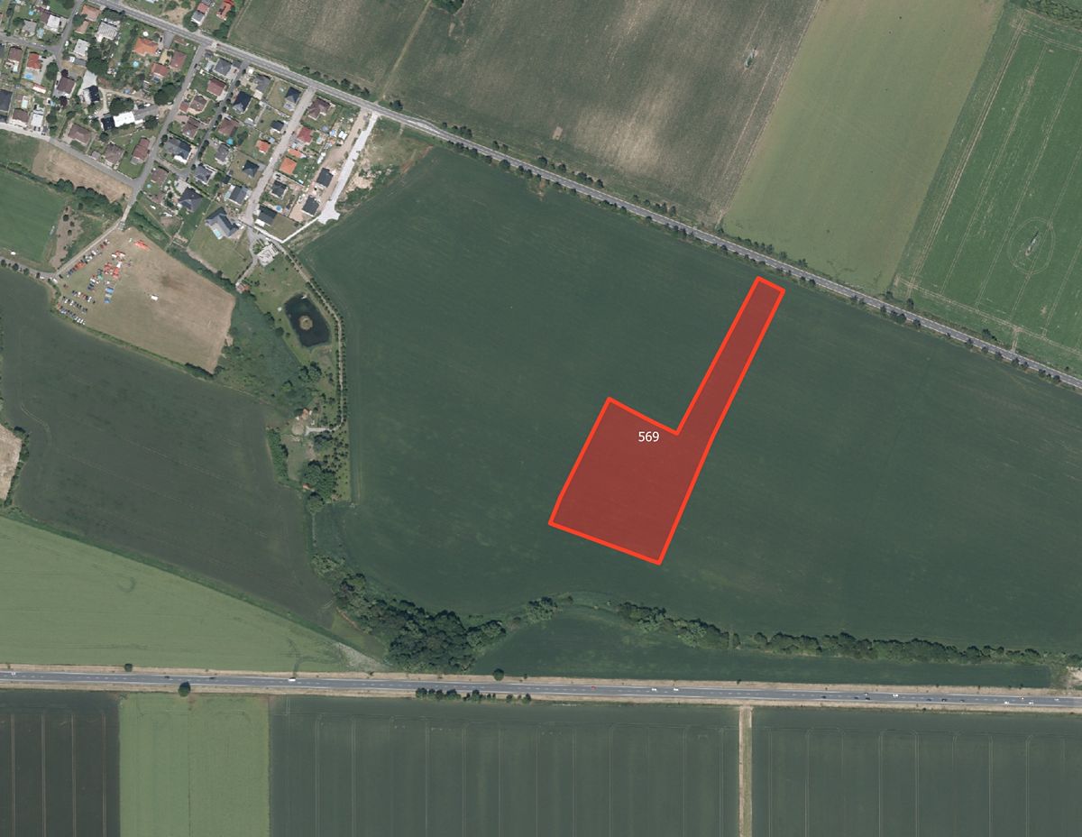 Prodej pole 19429 m², Plaňany – fotka 1 z 3