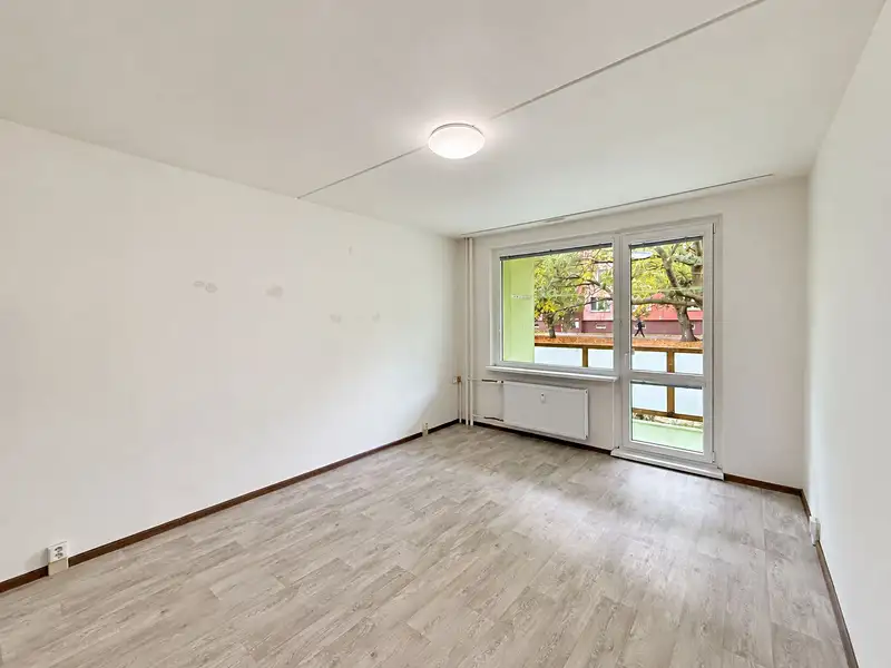 Pronájem bytu 2+1 57 m², Jirkov – náhled fotky 2