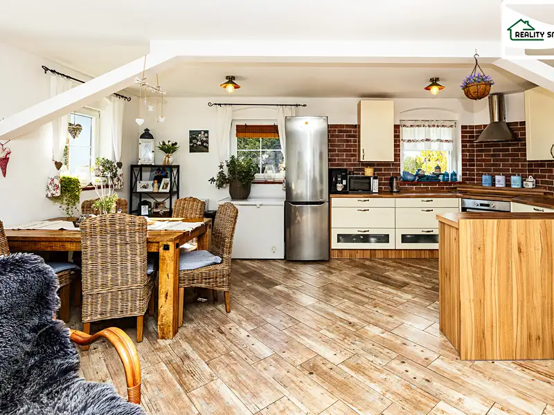 Prodej rodinného domu 140 m², pozemek 926 m², Libá – náhled fotky 2