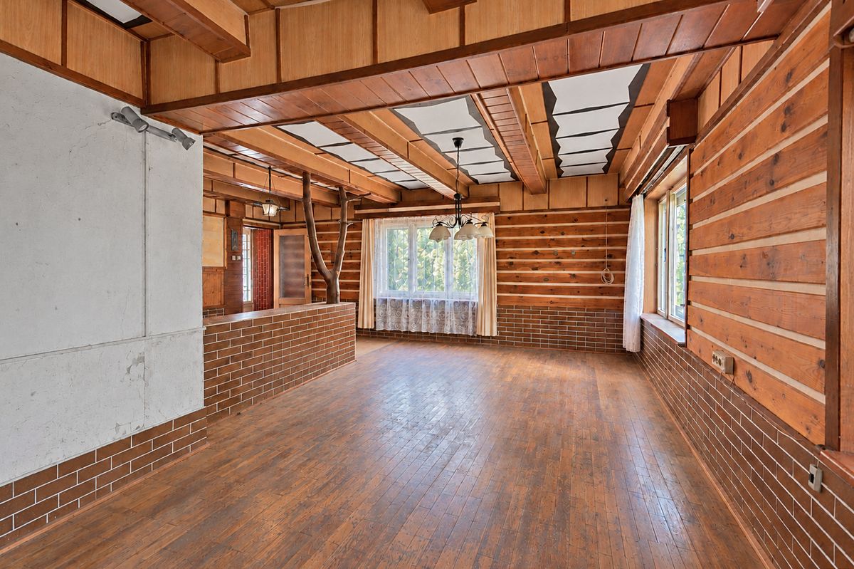 Prodej rodinného domu 223 m², pozemek 3747 m², Trutnov – fotka 1 z 3