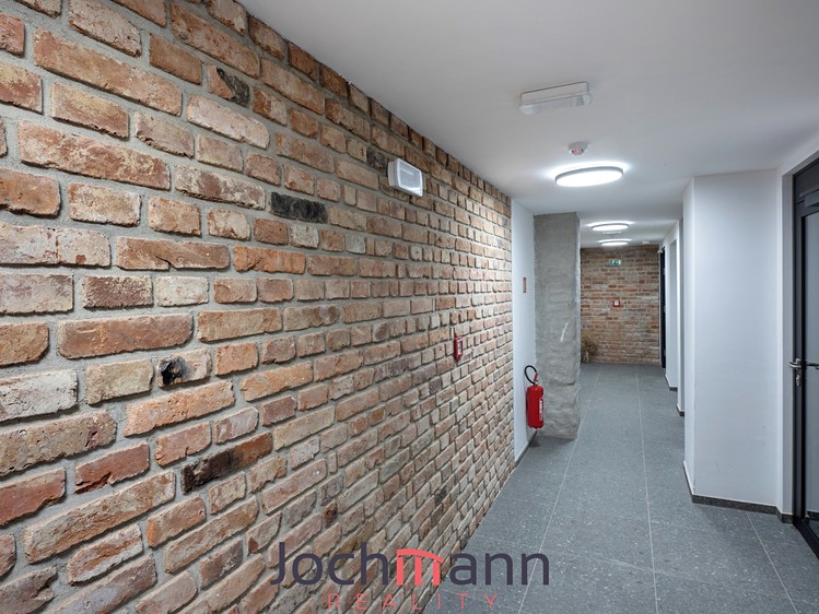 Pronájem bytu 1+kk, 38 m² (9 z 12)