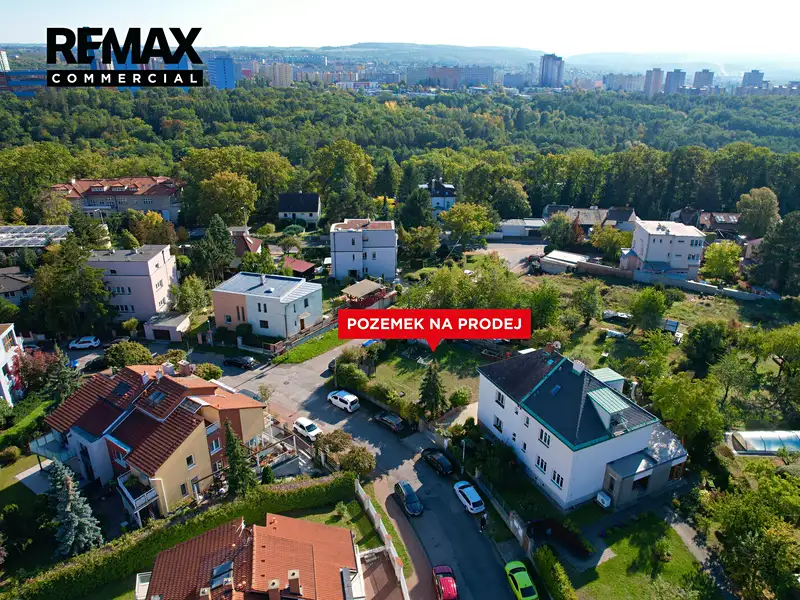 Prodej stavebního pozemku 417 m², Praha – náhled fotky 1