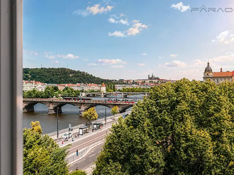 Pronájem bytu 3+1 108 m², Praha – náhled fotky 3