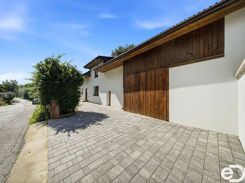 Prodej vícegeneračního domu 232 m², pozemek 789 m², Koryta – náhled fotky 3