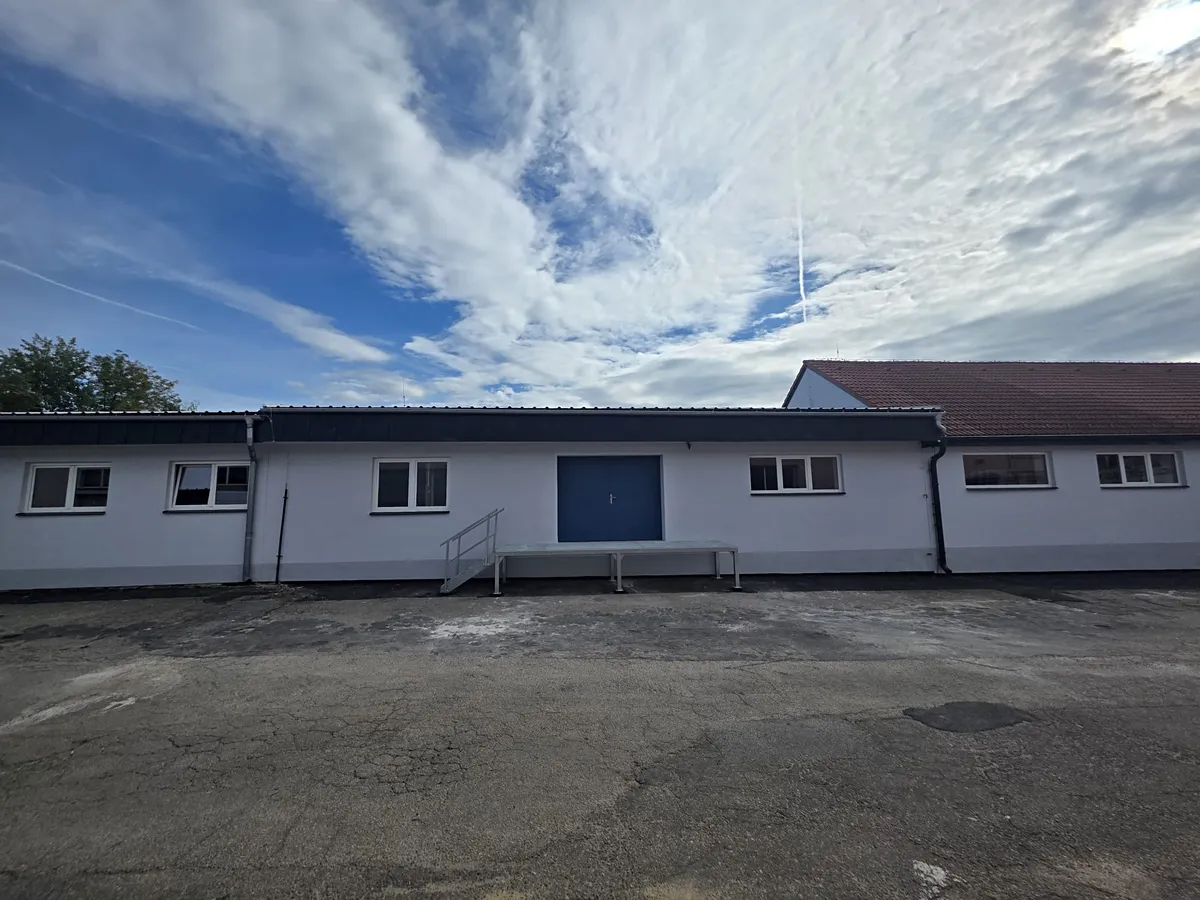 Pronájem výrobní haly, prostoru 175 m²
